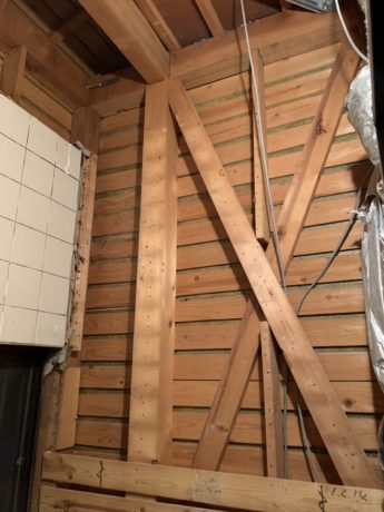 風呂・浴室のリフォーム事例の解体中の現場