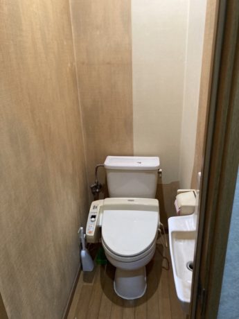 トイレ交換　工事前