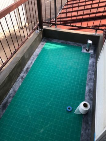 通気緩衝シート張り