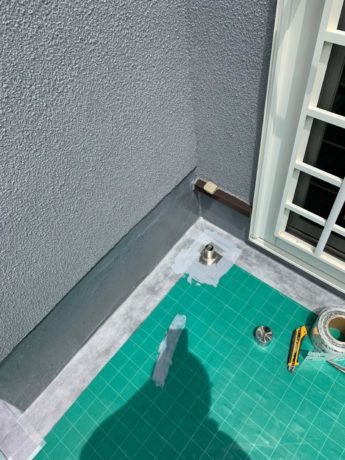 八尾市　ベランダ防水　工事写真　工事前途中B-1