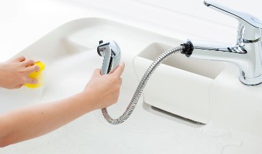 キッチン水栓　ホース引出し