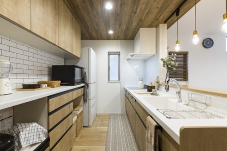 キッチン　リフォーム後　木目柄　I型対面