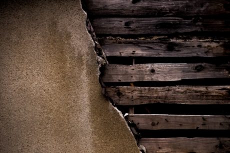 家に重大なダメージ