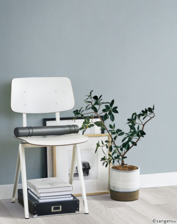 ブルーを効かせた清潔感のある寝室